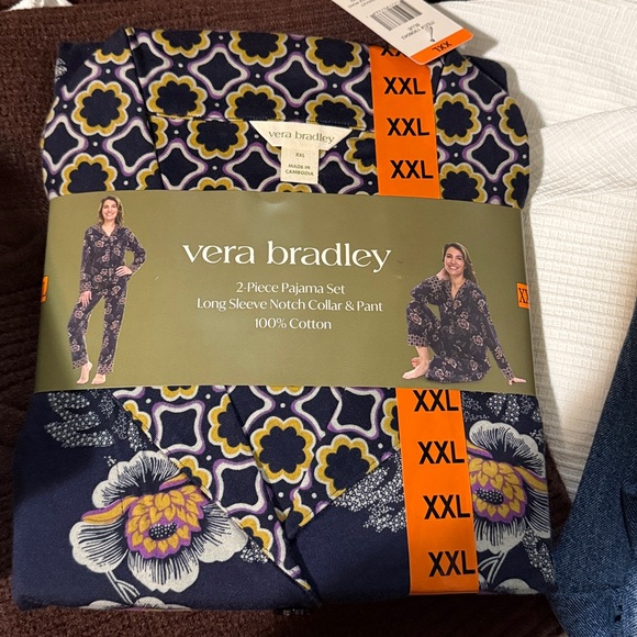 Vera Bradley Pajama Set - Picture 7 of 9